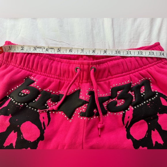 Broken Promises Faceless Pink Rhinestone Skull Hoodie & Shorts Set Size Medium - Picture 10 of 13